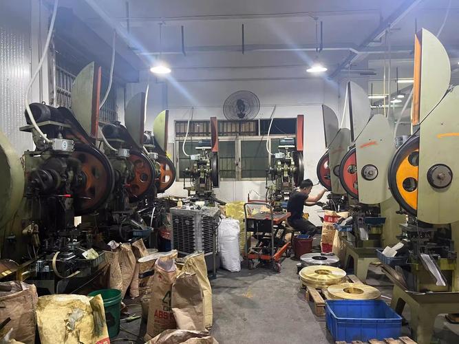 工厂设备-东莞市基华五金制品
